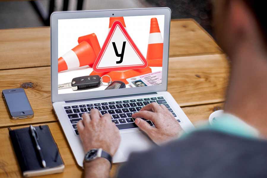 Онлайн-обучение в автошколе в 2026 году