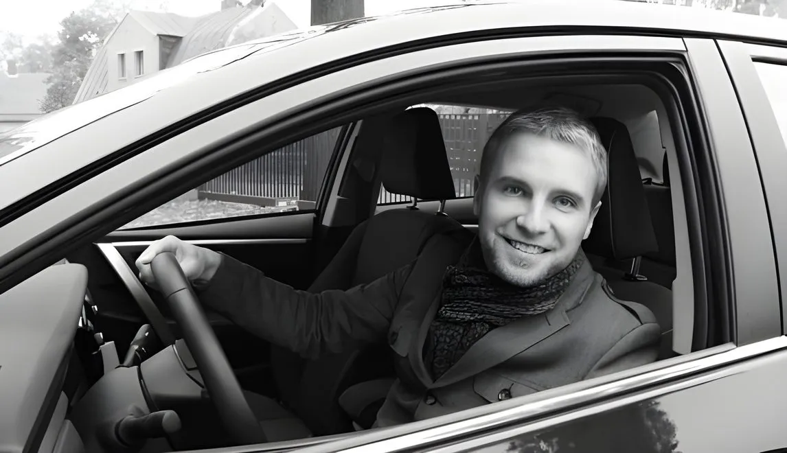 Глеб Устименко